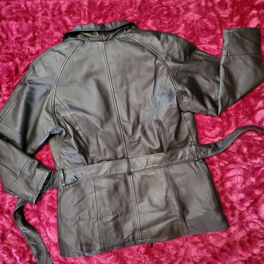 KC COLLECTIONS BLACK LEATHER JACKET WITH BELT! - Picture 7 of 8